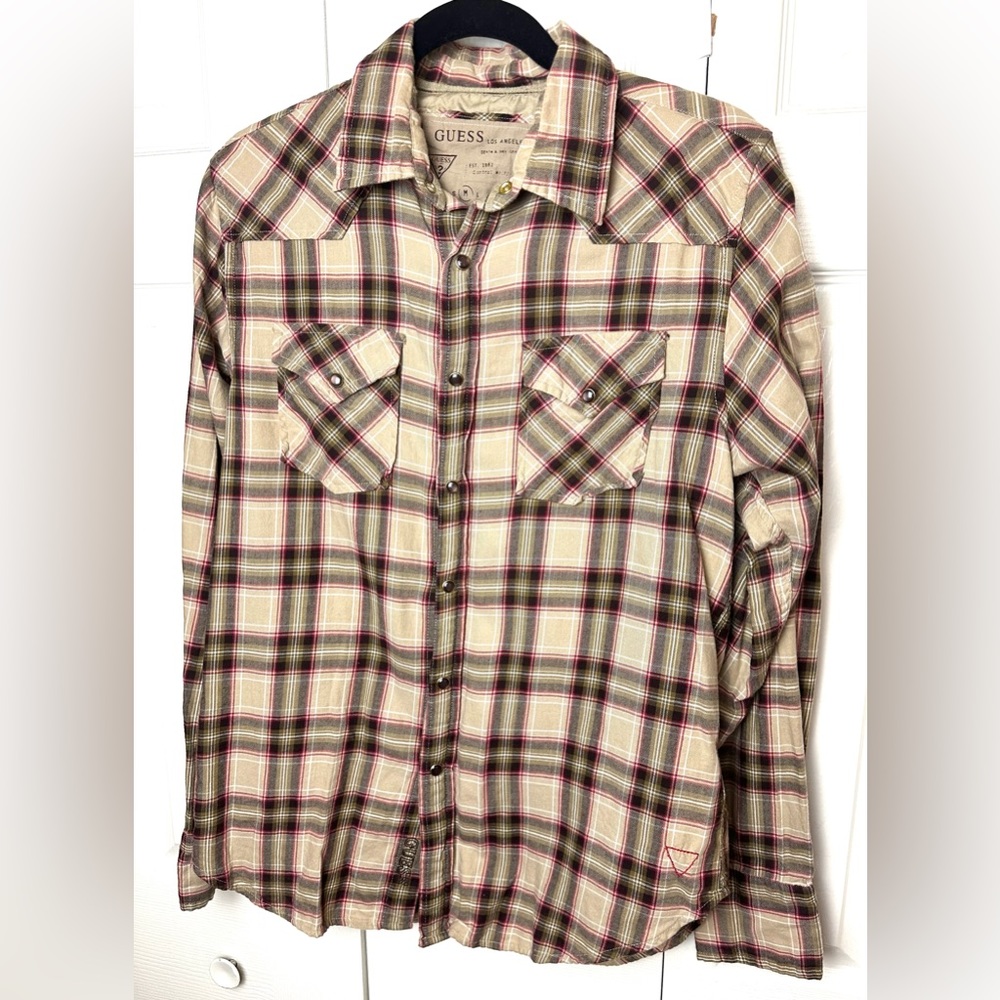 Men’s GUESS Pearl Snap Plaid Western Shirt Button Down Pockets Brown Tan Red